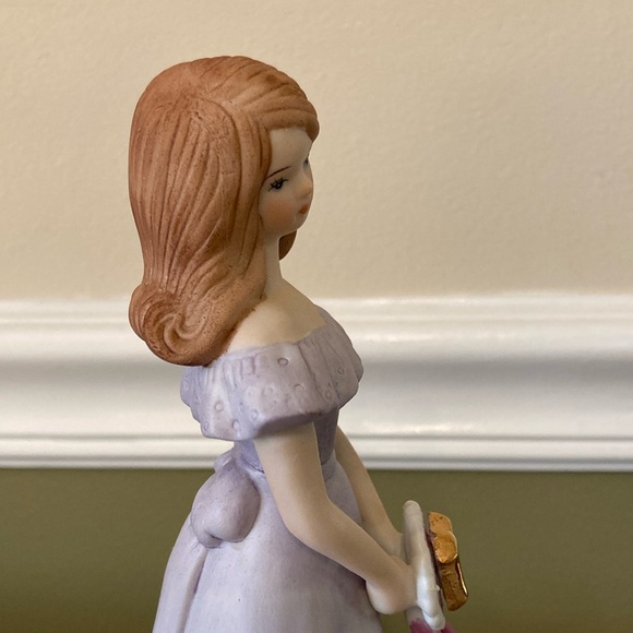 Enesco SWEET 16 GROWING UP BIRTHDAY GIRLS DOLL - Picture 5 of 8